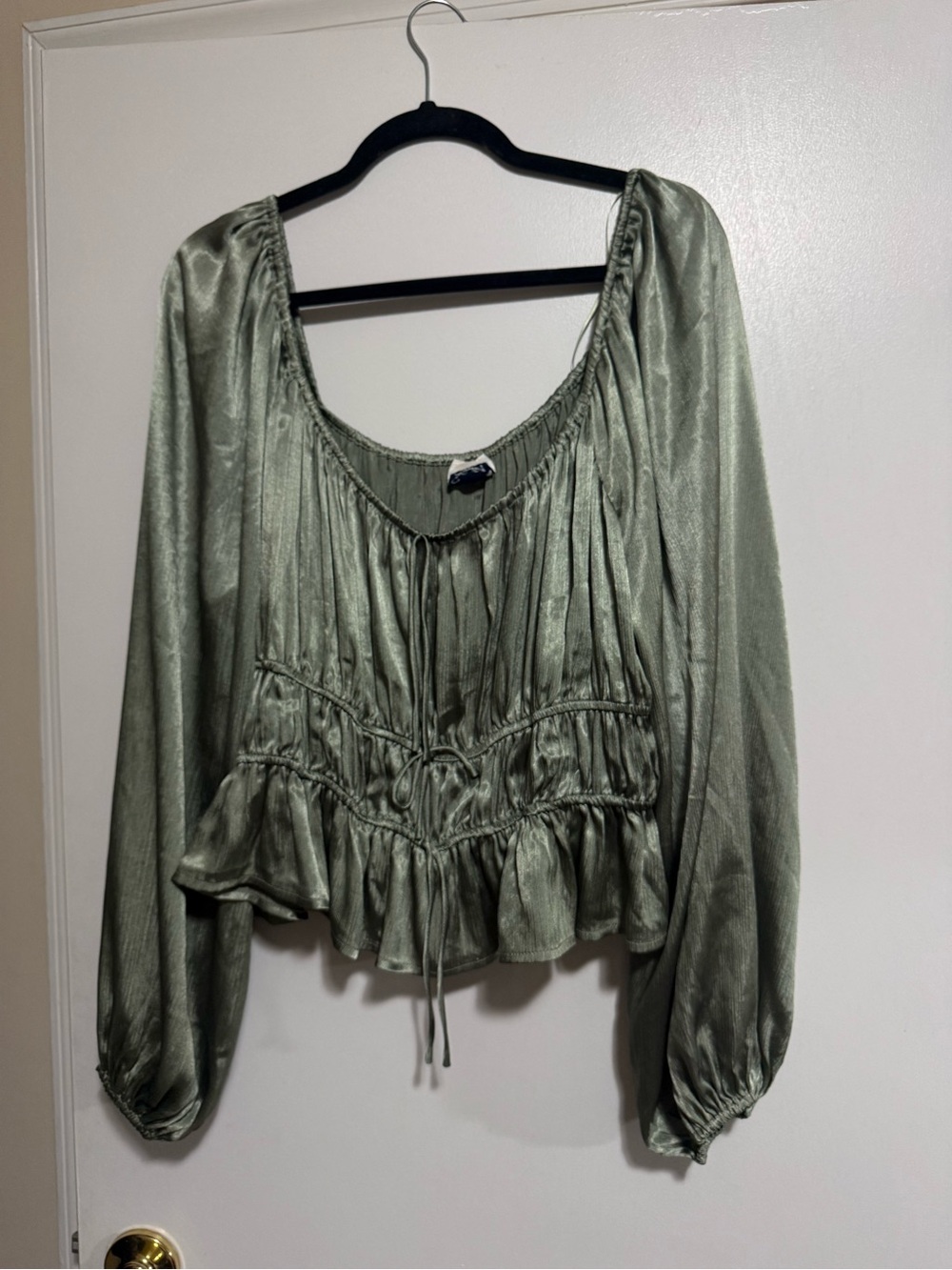 ARULA Olive Satin Cropped Blouse